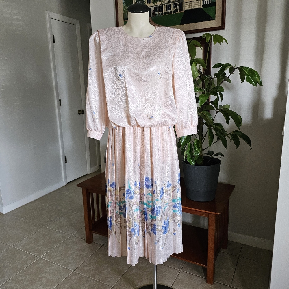Vintage 80's R.E.O. Originals pink feminine blue iris floral pleated midi dress